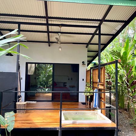 אוביטה Industrial Studio With Private Jacuzzi מראה חיצוני תמונה